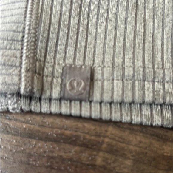 Lululemon Athletica Green Ribbed Top - Picture 2 of 3